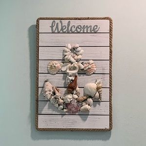 Handmade anchor made of seashells pallet art